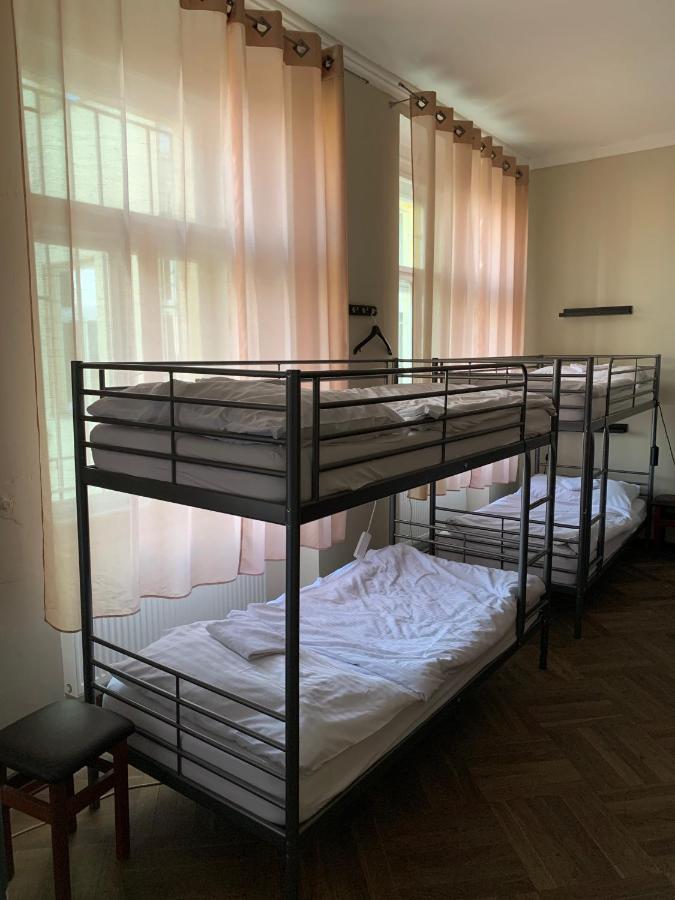 Onefam Old Town Hostal *